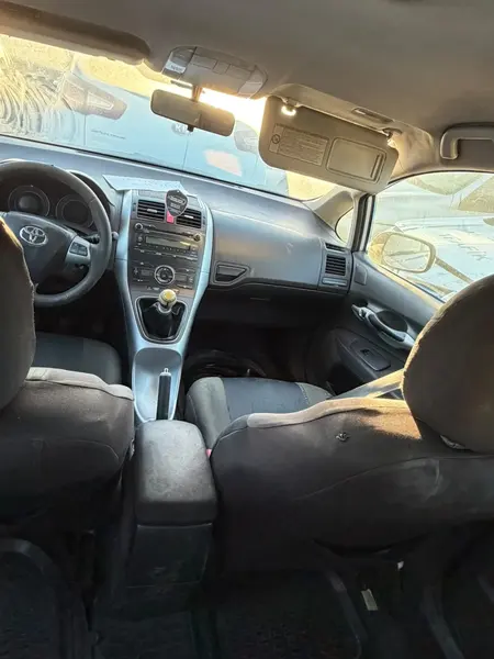 2010 MODEL TOYOTA AURİS