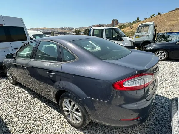 2012 MODEL FORD MONDEO