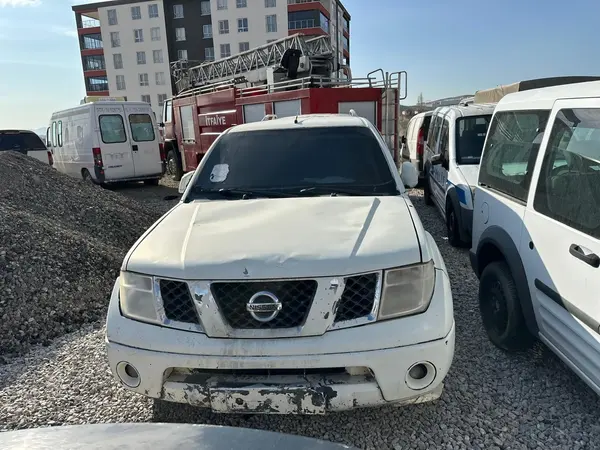 2008 MODEL NİSSAN NAVARA 4*4 ZIRHLI