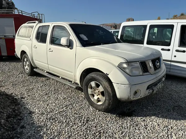 2008 MODEL NİSSAN NAVARA 4*4 ZIRHLI