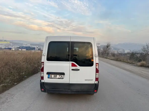 2018 MODEL RENAULT MASTER 9 m3