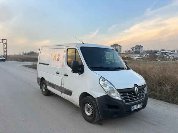 2018 MODEL RENAULT MASTER 9 m3