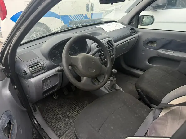 2000 MODEL RENAULT CLİO KLİMALI