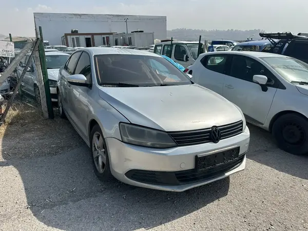 2011 MODEL VOLKSWAGEN JETTA 1.2TSI