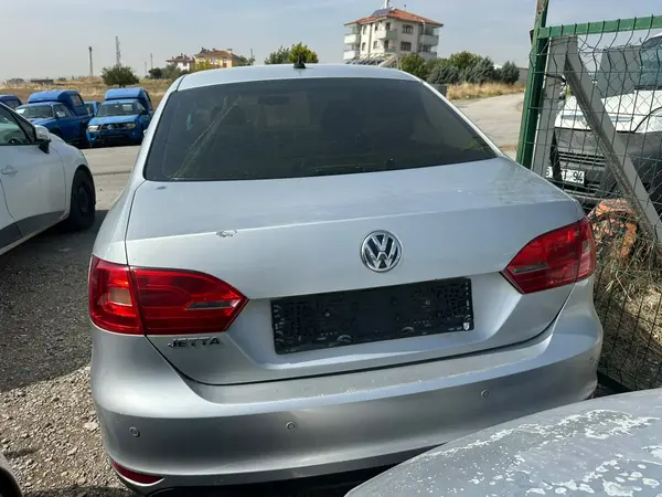 2011 MODEL VOLKSWAGEN JETTA 1.2TSI